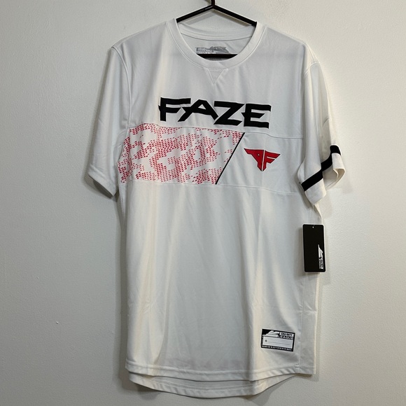 Faze Men's Call of Duty White and Red Graphic Tee - Picture 1 of 11